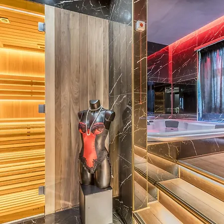 Int 37 Luxury Rooms